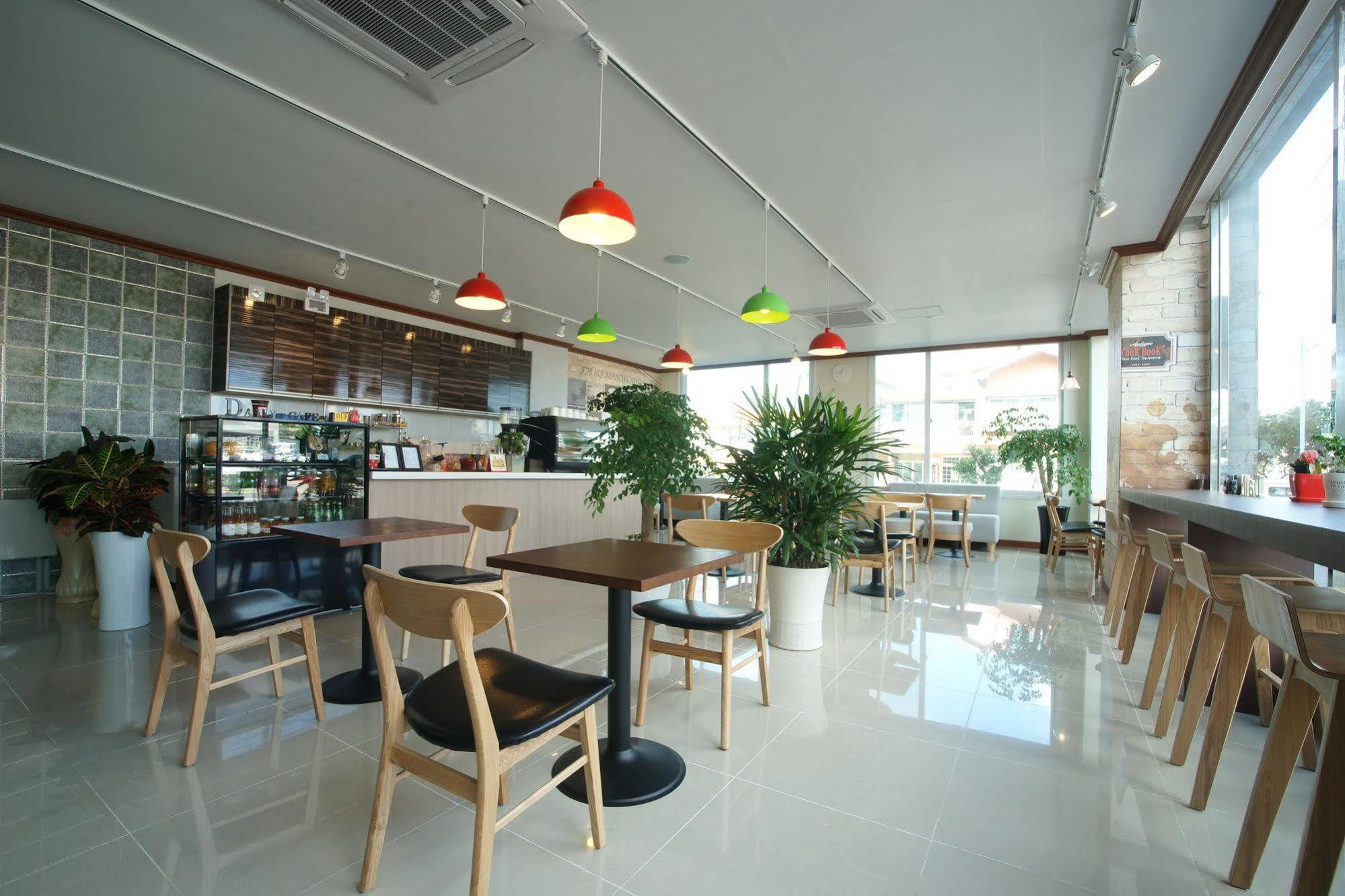 Seongsan Aqua Beach Hotel Согвипхо Экстерьер фото