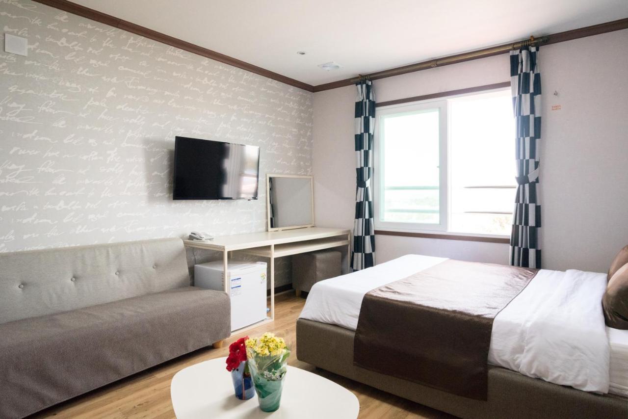 Seongsan Aqua Beach Hotel Согвипхо Экстерьер фото